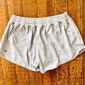 Lululemon Hotty Hot White Shorts Size 8